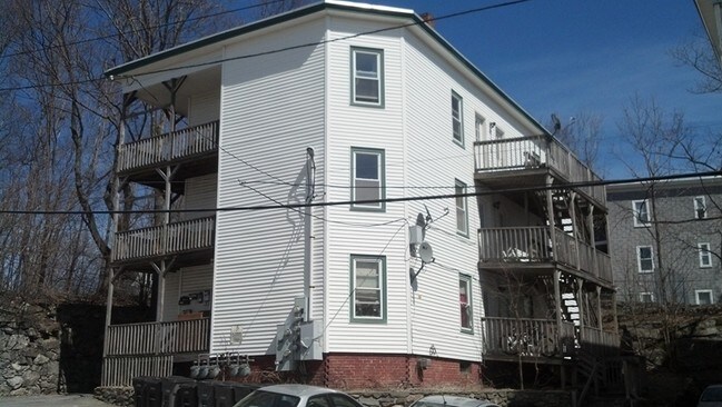 Primary Photo - 79 Oak St