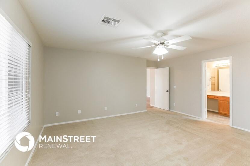 Building Photo - 422 N 110th St