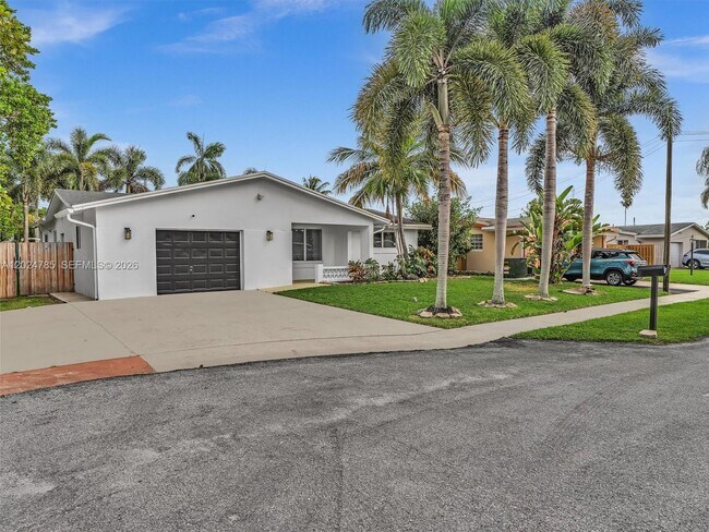Building Photo - Southwest 42nd Terrace, Fort Lauderdale, FL 33314 - 3 BR 2 BA single-family home