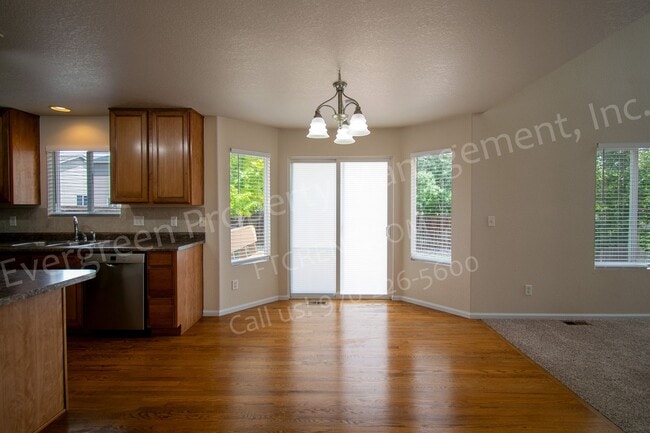 Building Photo - 2214 Bow Side Dr