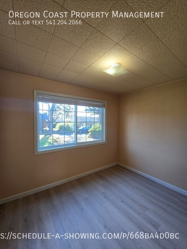 Building Photo - 1441 NW 20th St