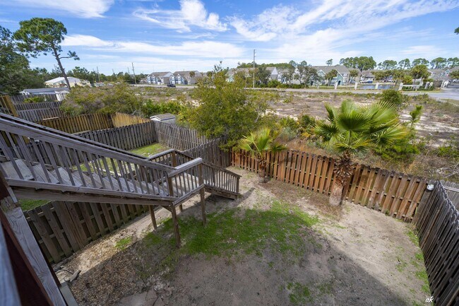 Building Photo - 6440 Summer Oak Dr