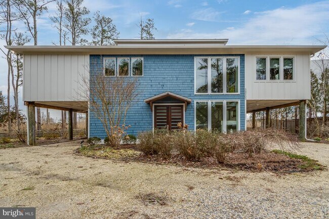 Building Photo - 34903 W Love Dr