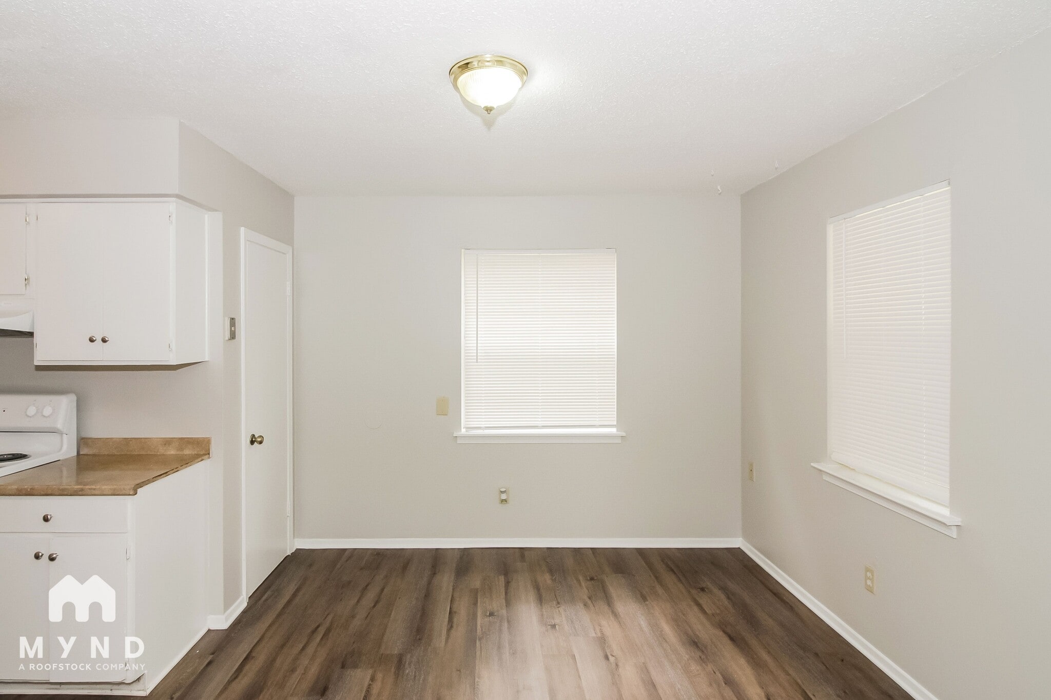 Building Photo - 6875 Embassy Cir