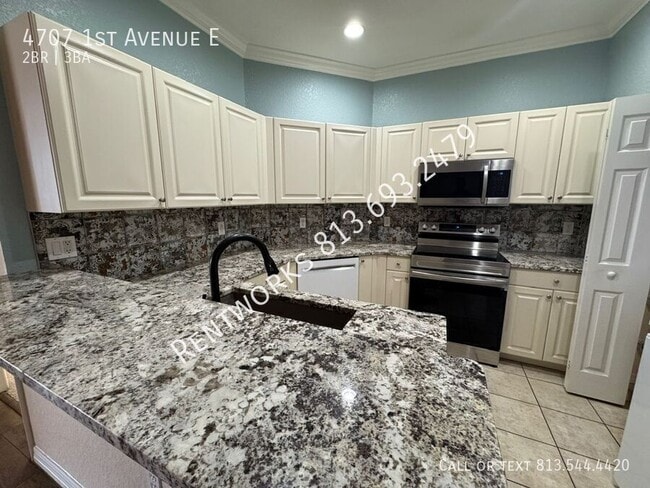 Building Photo - 4707 1st Ave E