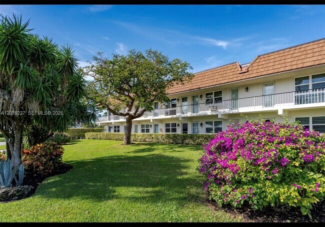 Building Photo - 240 N Collier Blvd