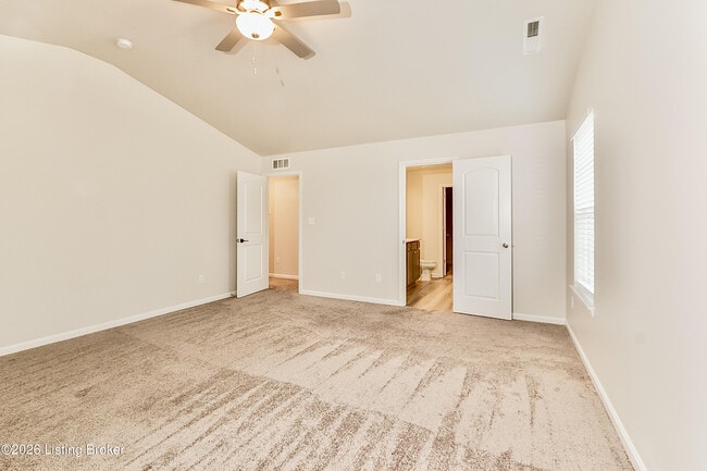 Building Photo - 8426 Gateway Run Rd