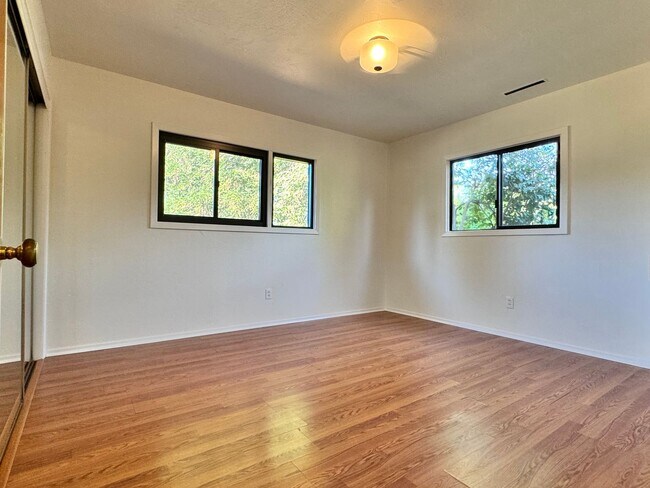 Building Photo - Gorgeous .5 acre lot in Auburn