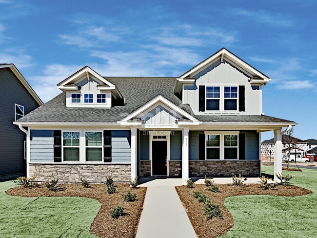 Building Photo - 215 Stowe Rd