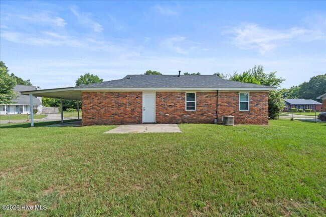 Building Photo - 1910 Neptune Dr