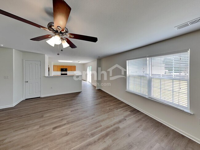 Building Photo - 10717 Pointer Ridge Dr