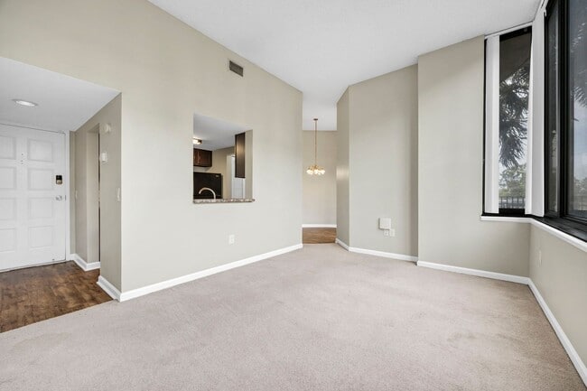 Building Photo - wh104