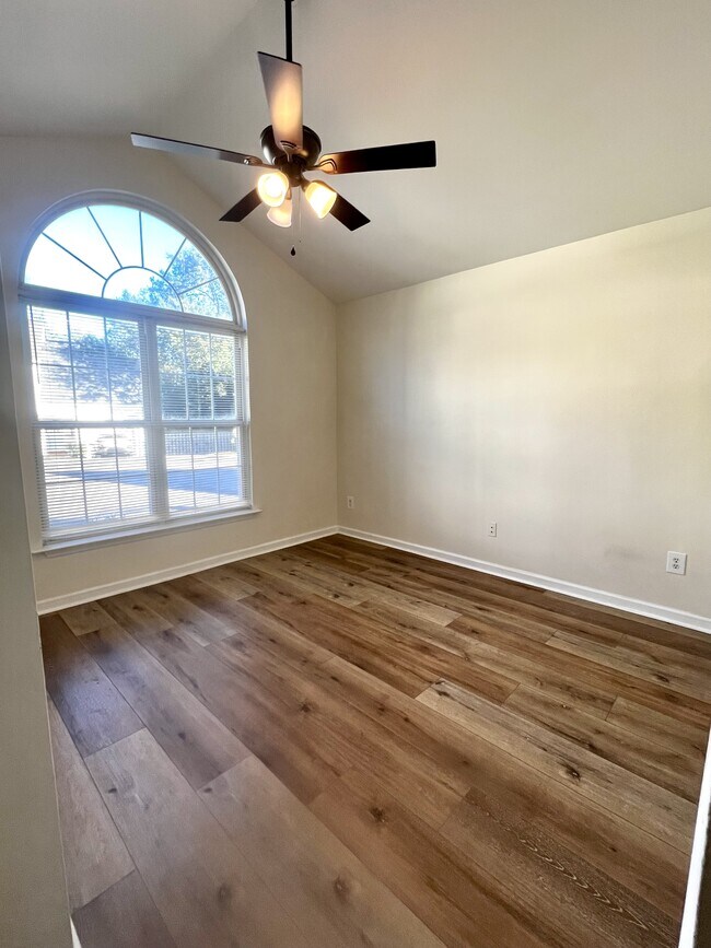 Building Photo - 1504 Amhearst Ct