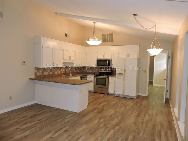 Building Photo - 3206 Raines St