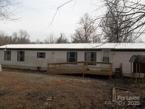 Building Photo - 146 Thornwood Ln