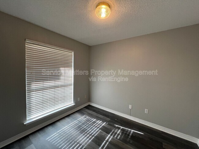 Building Photo - 4830 Timberland Dr