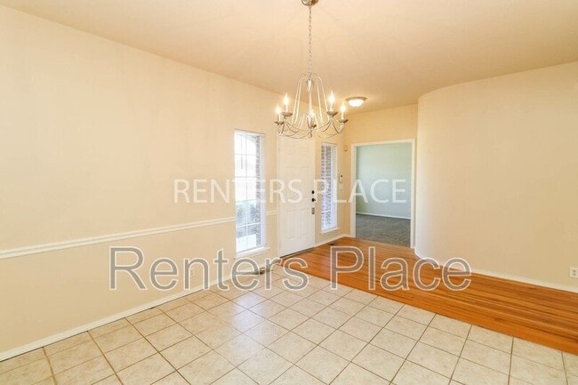Building Photo - 9209 S 73rd E Ave