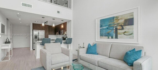 Building Photo - 591 Evernia St