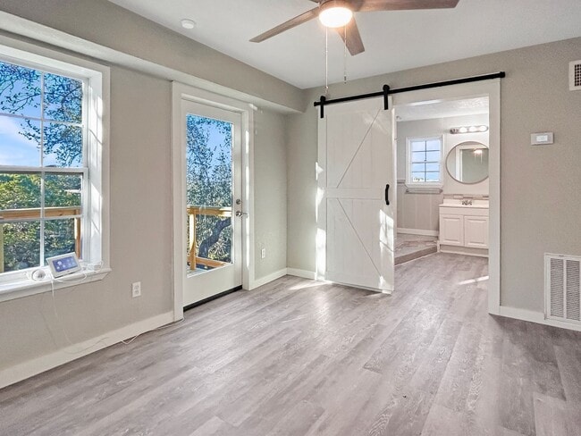 Building Photo - 1 Bedroom - Downstairs Duplex in Canyon Lake - Hill Country Views