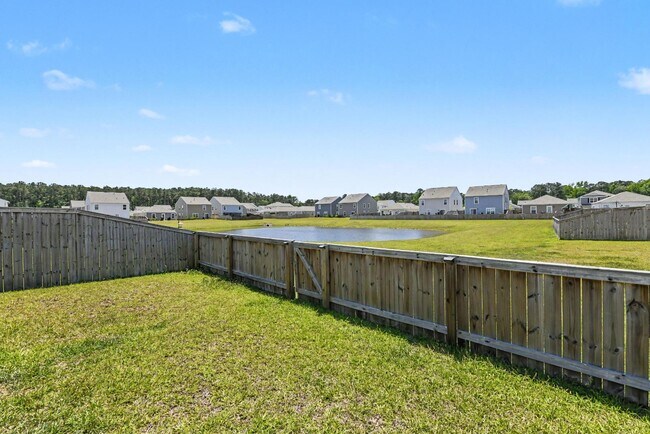 Building Photo - 231 Sweet Cherry Ln