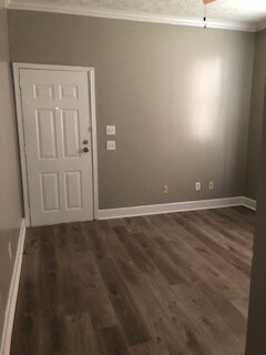 Building Photo - 4923 Eastview Dr