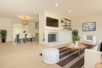 Building Photo - Refreshed Spacious 3 Bed/2 Bath Home in La Mesa!
