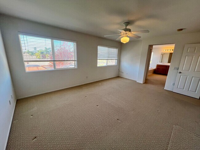 Building Photo - Spacious 4-Bedroom Murrieta Home with Loft & 3-Car Garage