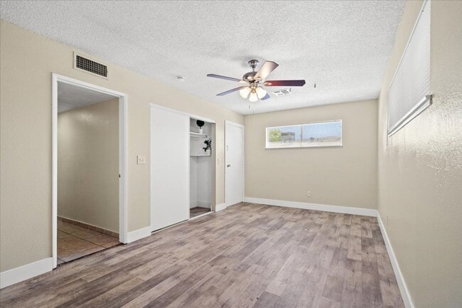 Building Photo - Fabulous Home!