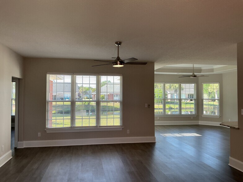Building Photo - 546 Stonemason Dr