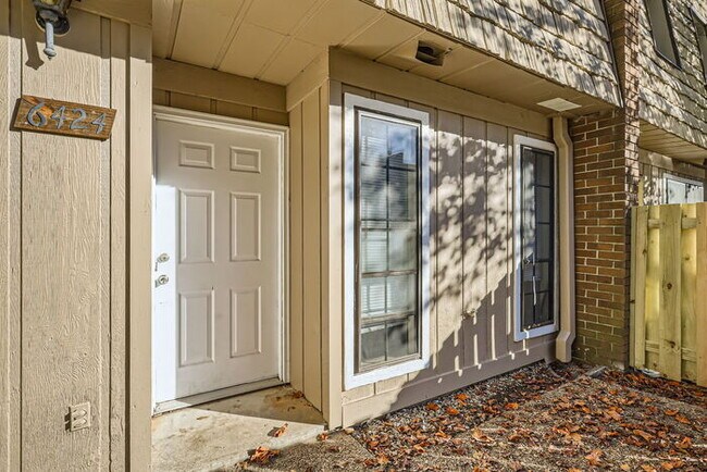 Building Photo - Charming 2-Bedroom Town Home for Rent in Morrow, GA