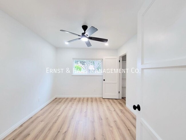 Building Photo - 5019 Ashworth St