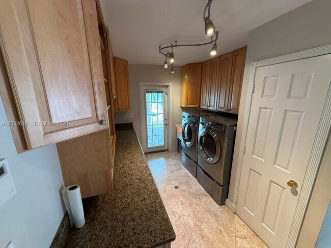 Building Photo - 17501 SW 54th St