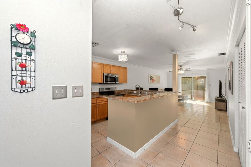 Building Photo - 4410 Bar Harbor Dr