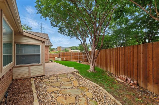 Building Photo - 2413 Oak Brook Dr