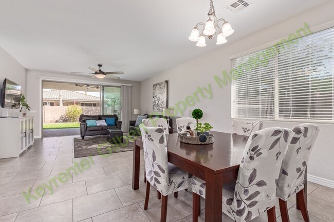 Building Photo - Beautiful Single-Story 3-Bed/3-Bath Home i...