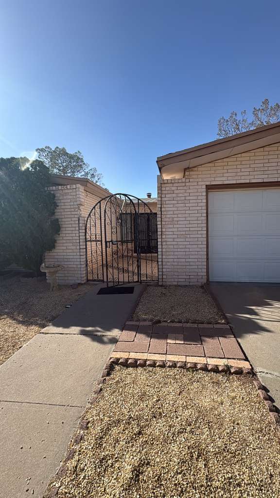 Building Photo - 141 Masquerade Ln