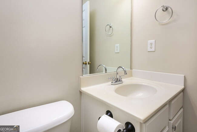 Building Photo - 2257 Mitford Ct