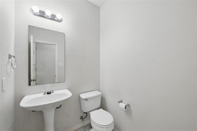 Building Photo - 5113 Raymond Dr