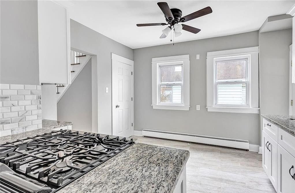 Building Photo - 41 Spring St