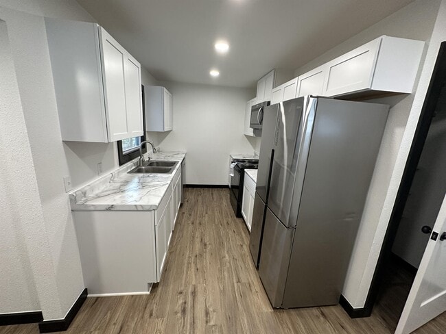 Building Photo - 6254 Independence St