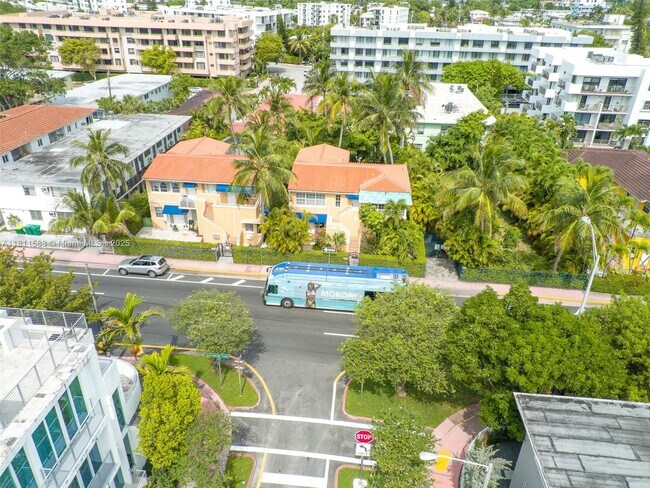 Building Photo - 8200 Harding Ave