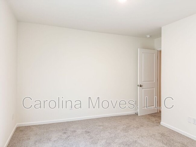 Building Photo - 6015 Willutuck Dr
