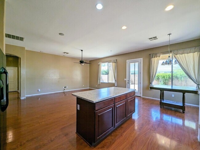 Building Photo - 3310 W Latona Rd