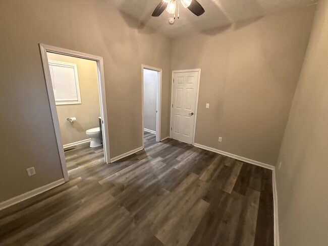 Building Photo - 440 Terrace Ave