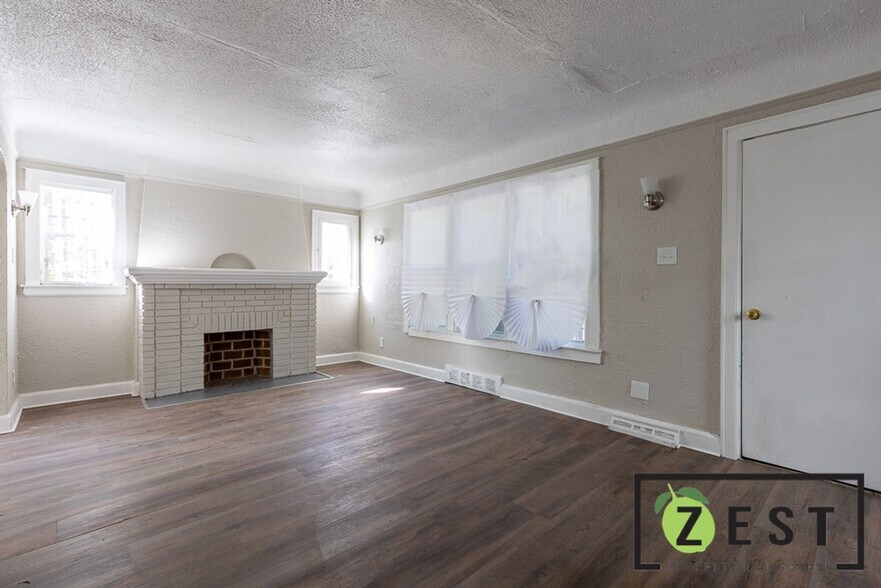 Building Photo - WELCOME TO YOUR FAVORITE 3Bedroom Home!