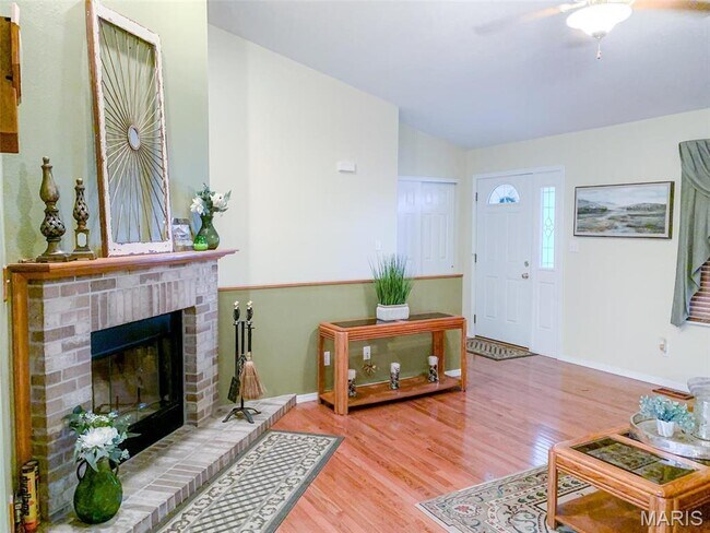 Building Photo - 1031 Buran Dr
