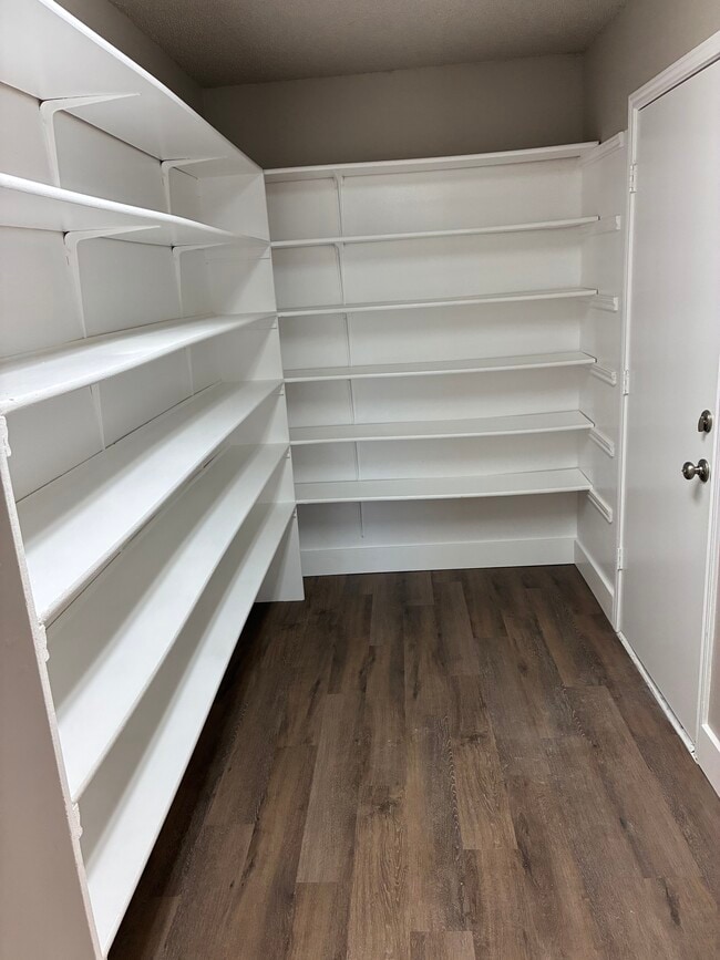 Building Photo - 7503 Longing Trail