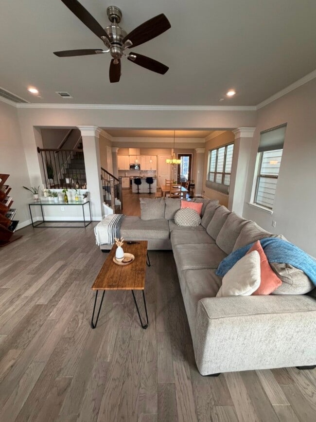 Building Photo - 4610 Center St