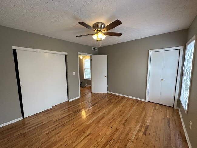 Building Photo - Summit St 814-816 MLR