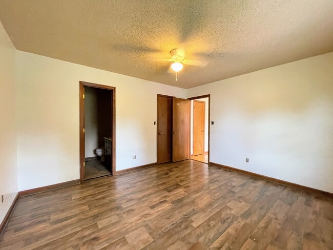 Building Photo - 112 Hazelwood Dr
